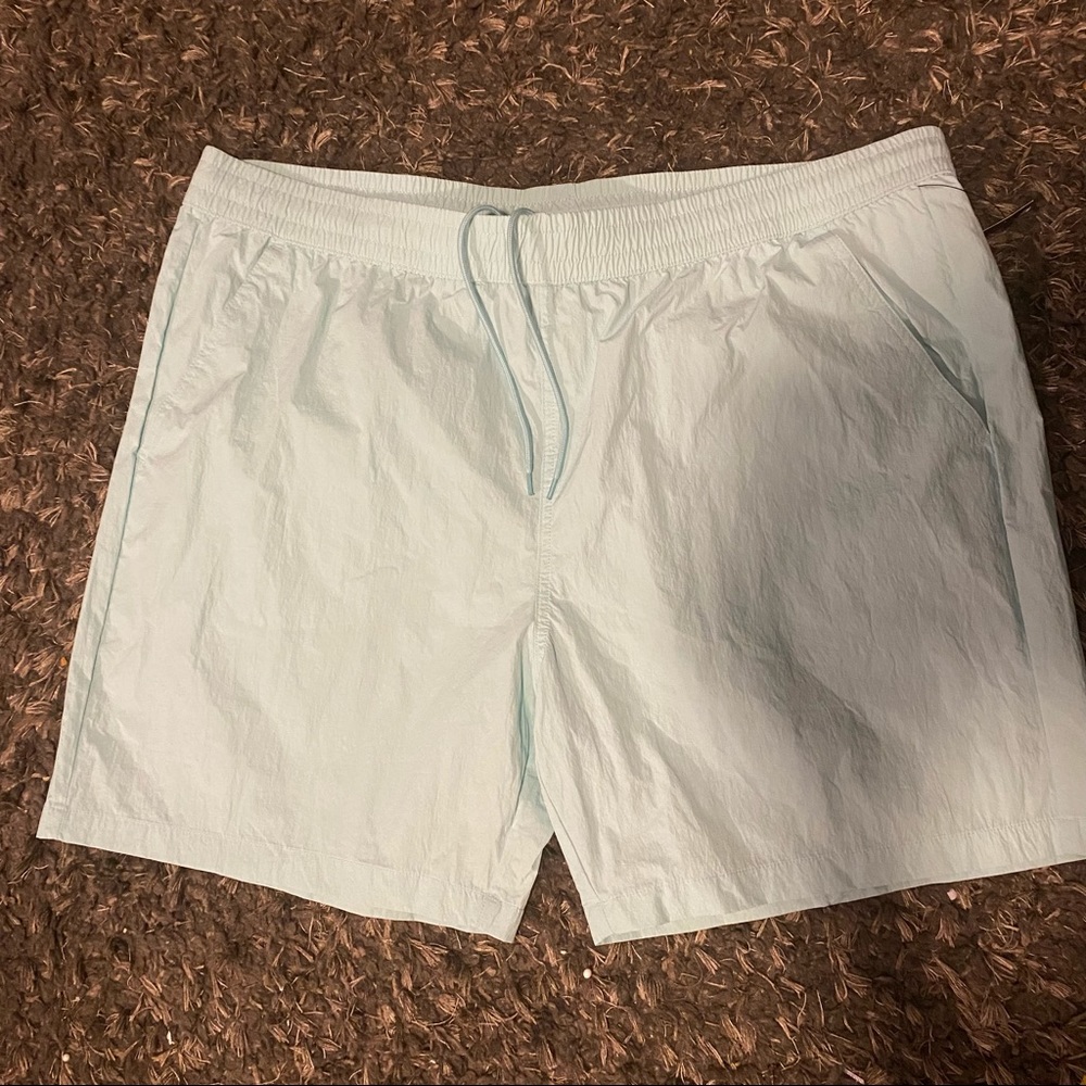 Men’s swim shorts